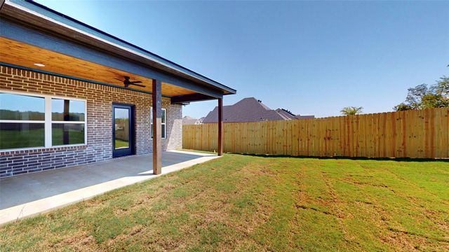 207 Sides Boulevard, Bullard, TX 75757