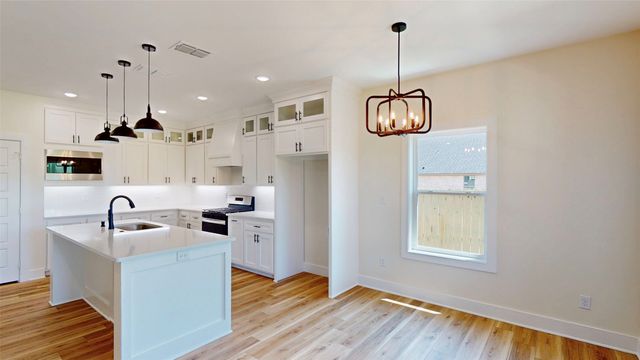 207 Sides Boulevard, Bullard, TX 75757