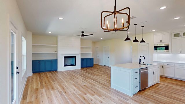 207 Sides Boulevard, Bullard, TX 75757