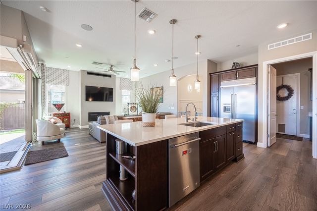 36 Cliffwater Street, Henderson, NV 89011