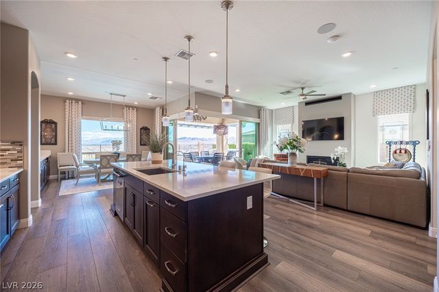 36 Cliffwater Street, Henderson, NV 89011