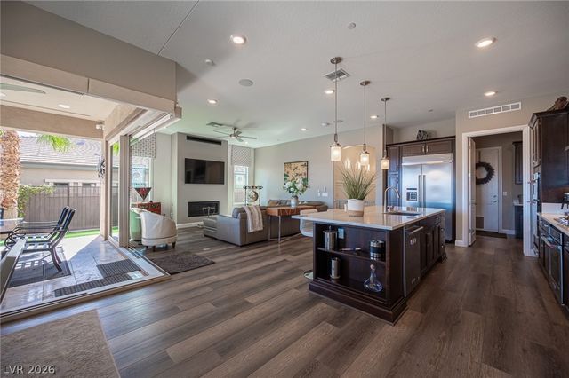 36 Cliffwater Street, Henderson, NV 89011