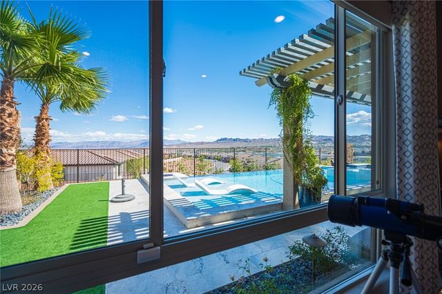 36 Cliffwater Street, Henderson, NV 89011