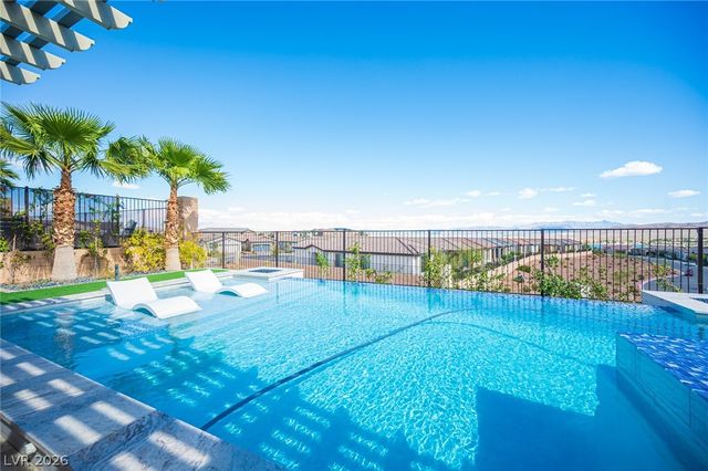 36 Cliffwater Street, Henderson, NV 89011