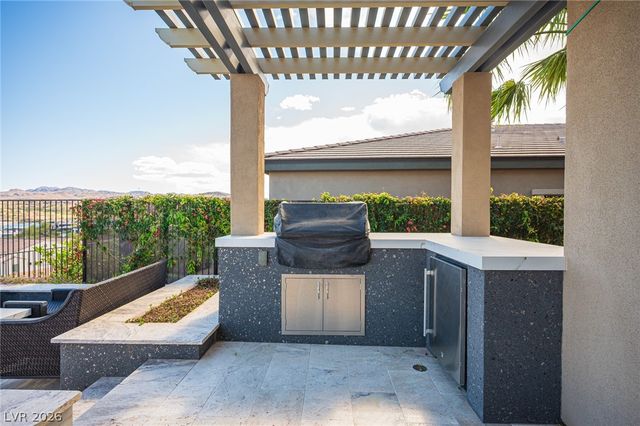 36 Cliffwater Street, Henderson, NV 89011