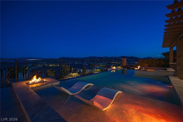 36 Cliffwater Street, Henderson, NV 89011