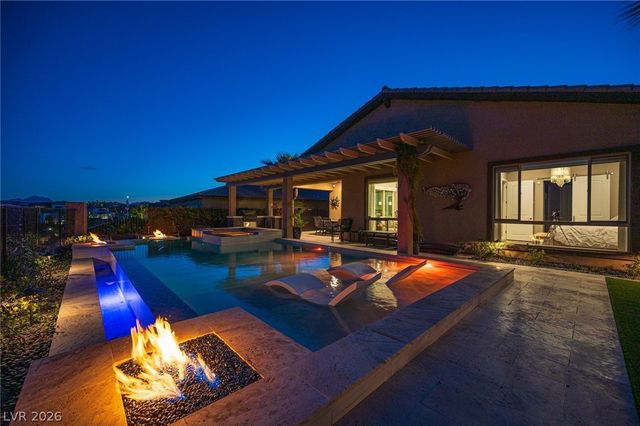 36 Cliffwater Street, Henderson, NV 89011