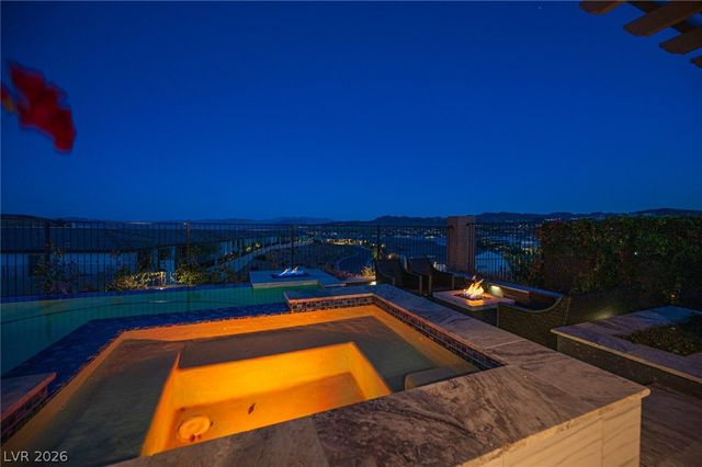 36 Cliffwater Street, Henderson, NV 89011