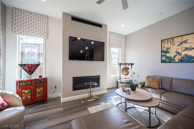 36 Cliffwater Street, Henderson, NV 89011