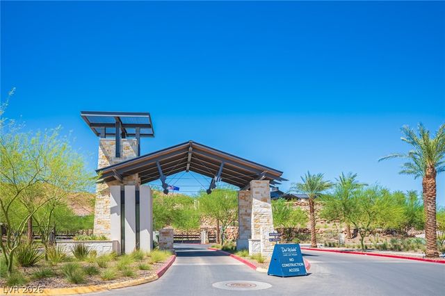 36 Cliffwater Street, Henderson, NV 89011