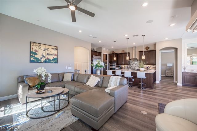 36 Cliffwater Street, Henderson, NV 89011