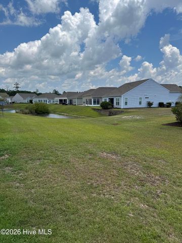 32 Calabash Lakes Boulevard, Calabash, NC 28467