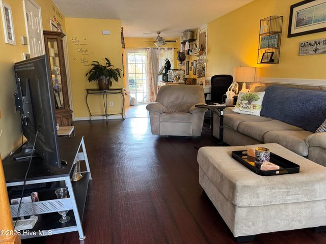 32 Calabash Lakes Boulevard, Calabash, NC 28467