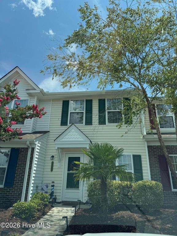 32 Calabash Lakes Boulevard, Calabash, NC 28467