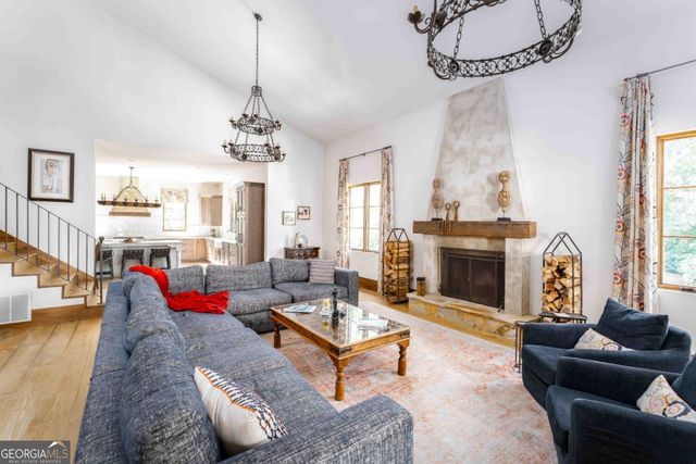 3118 W Roxboro Road NE, Atlanta, GA 30324