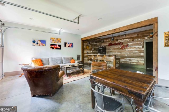 3118 W Roxboro Road NE, Atlanta, GA 30324