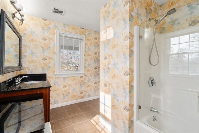 62 South Street C, Plymouth, MA 02110