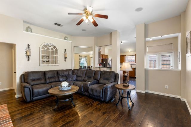 901 rutherford Drive, Mesquite, TX 75149