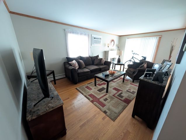 6025 W 64th Place 6, Chicago, IL 60638