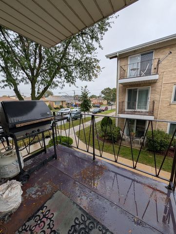 6025 W 64th Place 6, Chicago, IL 60638