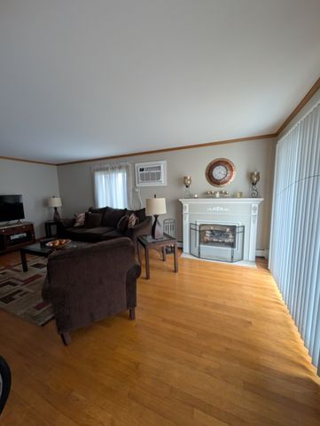 6025 W 64th Place 6, Chicago, IL 60638
