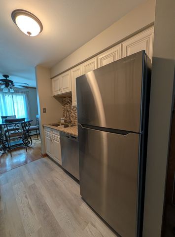 6025 W 64th Place 6, Chicago, IL 60638
