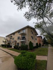 6025 W 64th Place 6, Chicago, IL 60638