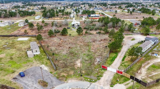 5122 2 County Road, Cleveland, TX 77327