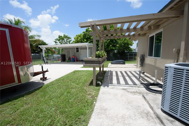 29730 SW 142nd Pl, Homestead, FL 33033