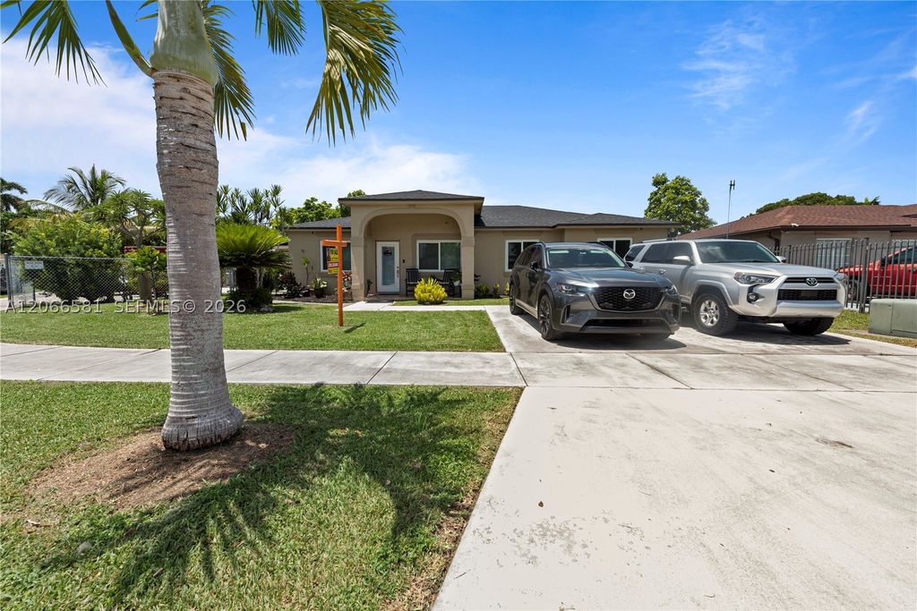 29730 SW 142nd Pl, Homestead, FL 33033