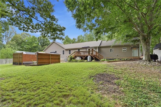 376 Staplewood Road, Lexington, NC 27295