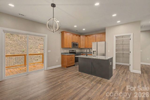 515 Betts Branch Road, Bryson City, NC 28713