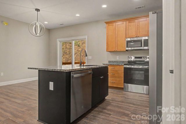 515 Betts Branch Road, Bryson City, NC 28713
