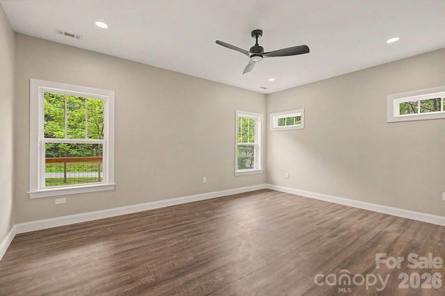 515 Betts Branch Road, Bryson City, NC 28713