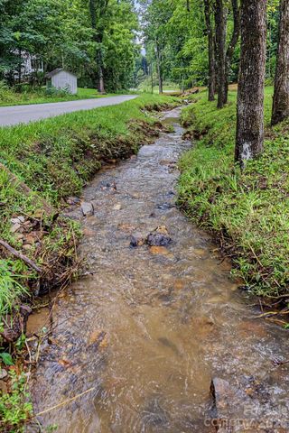 515 Betts Branch Road, Bryson City, NC 28713