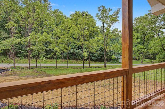515 Betts Branch Road, Bryson City, NC 28713