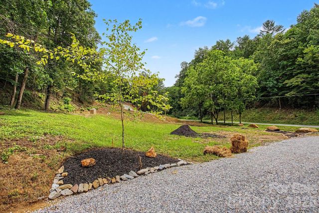 515 Betts Branch Road, Bryson City, NC 28713