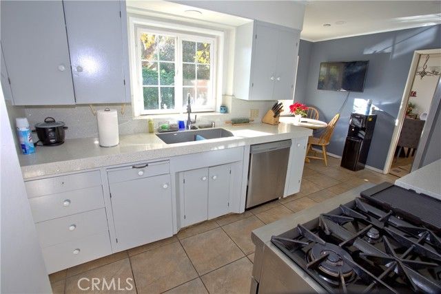 535 Fairmont Drive, San Bernardino, CA 92404