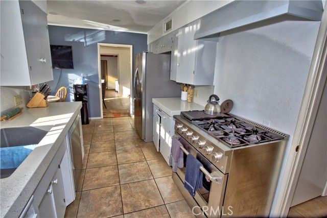 535 Fairmont Drive, San Bernardino, CA 92404