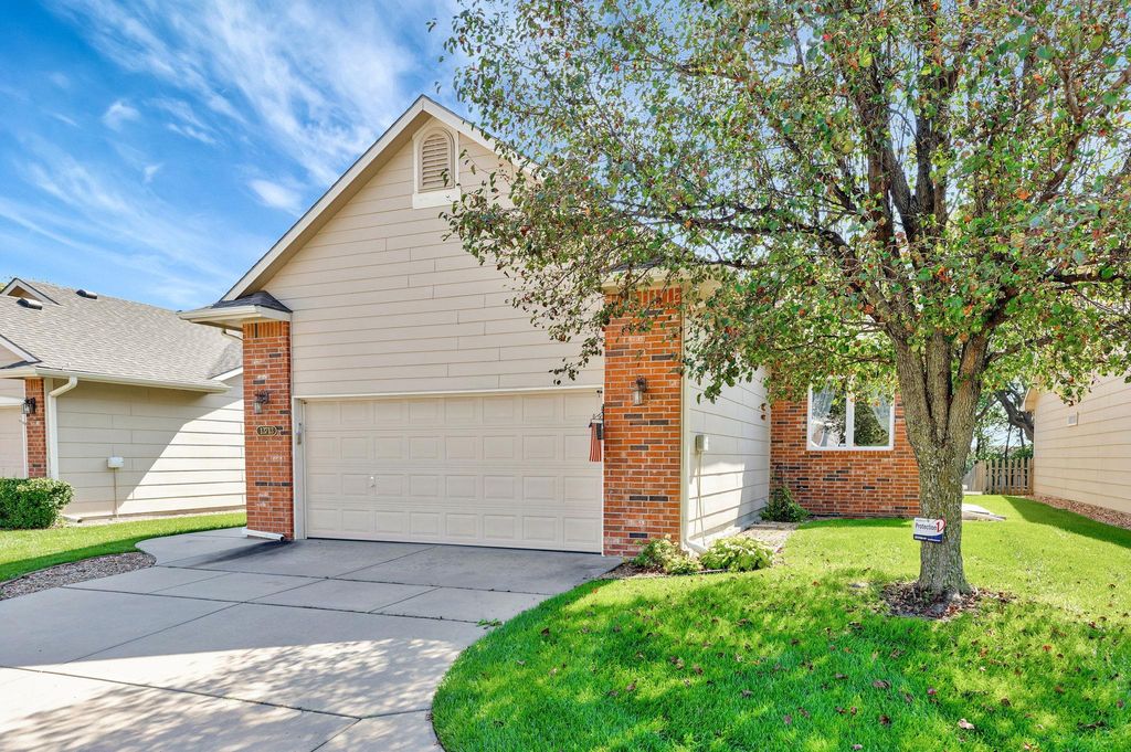 13713 E Whitewood Circle, Wichita, KS 67230
