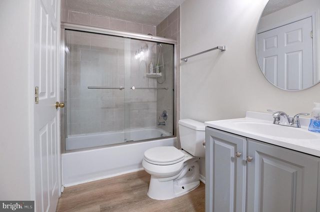 8416 CEDAR FALLS CT, Springfield, VA 22153