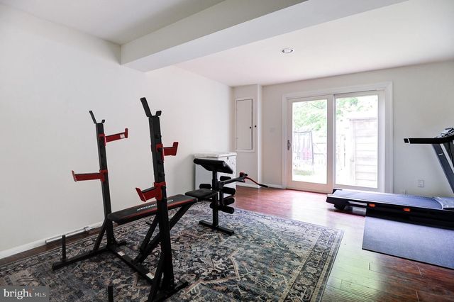 8416 CEDAR FALLS CT, Springfield, VA 22153