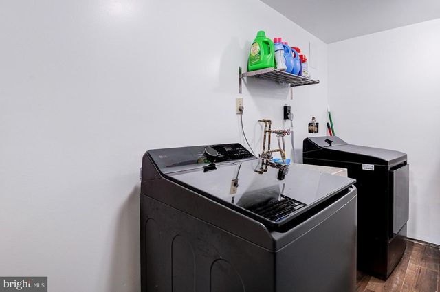 8416 CEDAR FALLS CT, Springfield, VA 22153