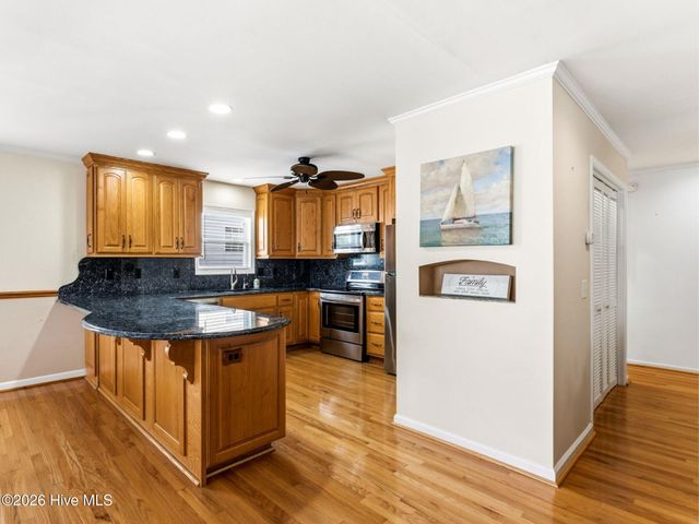 183 W Fourth Street, Ocean Isle Beach, NC 28469