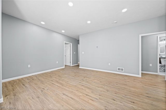 3925 Riverside Avenue, Cleveland, OH 44109