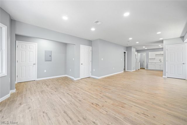 3925 Riverside Avenue, Cleveland, OH 44109