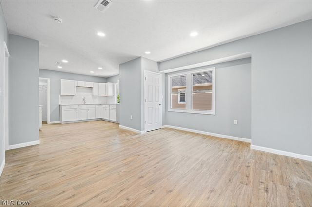 3925 Riverside Avenue, Cleveland, OH 44109
