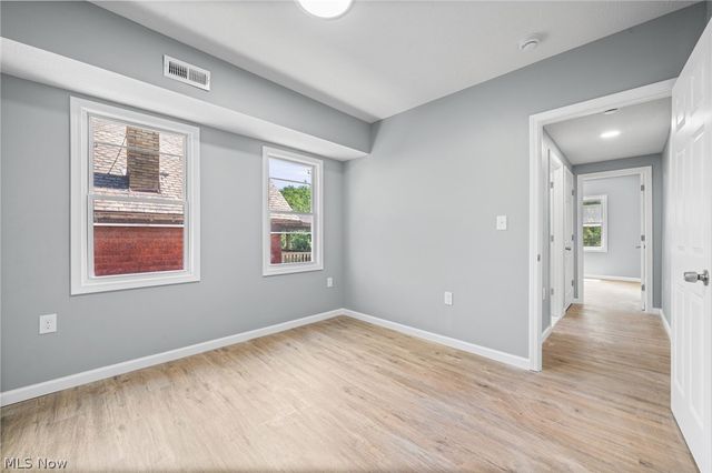 3925 Riverside Avenue, Cleveland, OH 44109