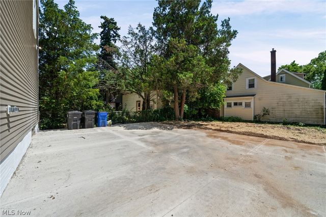 3925 Riverside Avenue, Cleveland, OH 44109