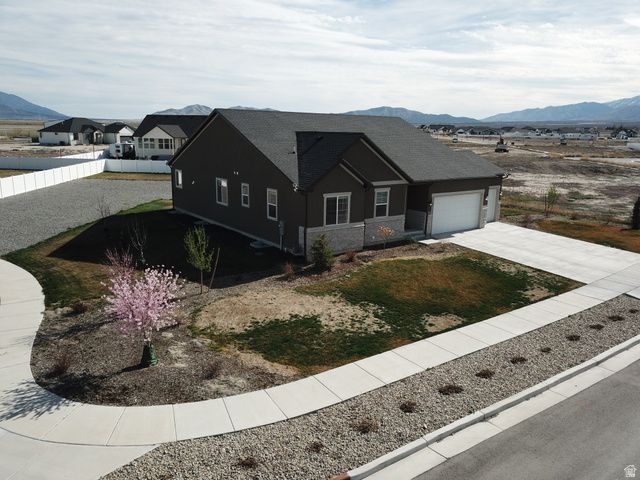 635 S CHAN DR, Grantsville, UT 84029